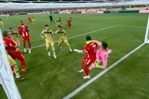 必发-奥利塞角球破门！徐阳：我认为这球没犯规，是一个正常身位的拼抢