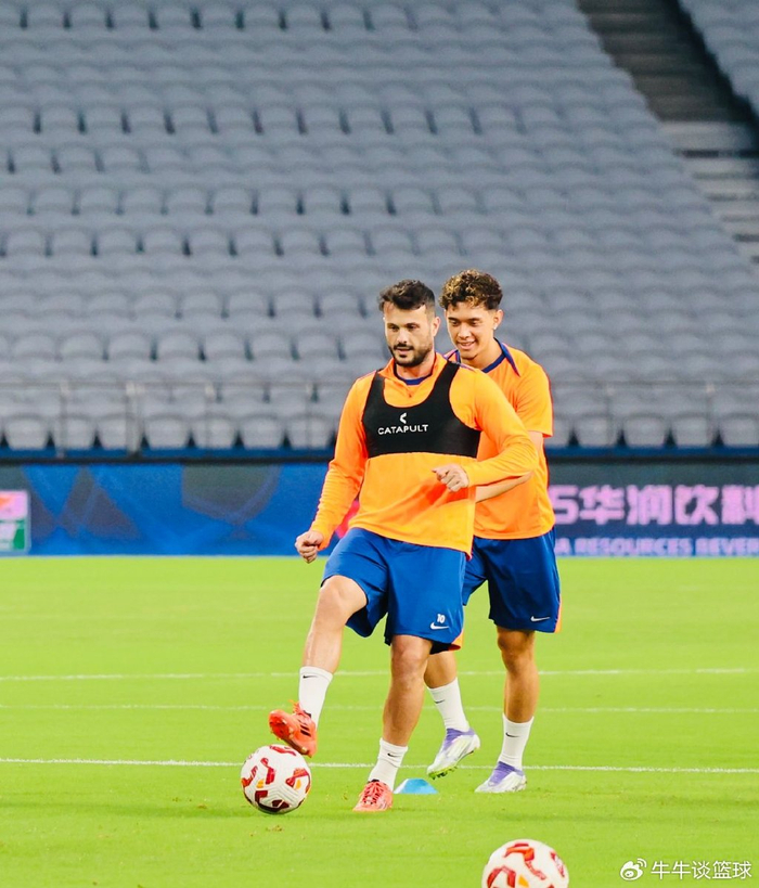 直击泰山队22人训练，主力缺席已成定局，韩鹏相信球员的能力